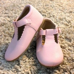 Little Love Bug, Pale Pink, Size 8